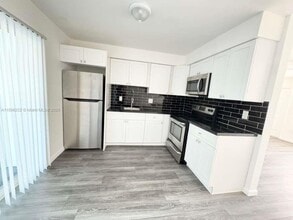 337 SE 23rd Ave in Boynton Beach, FL - Building Photo - Building Photo