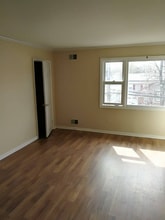 235 Cristiani St in Roselle, NJ - Building Photo - Building Photo