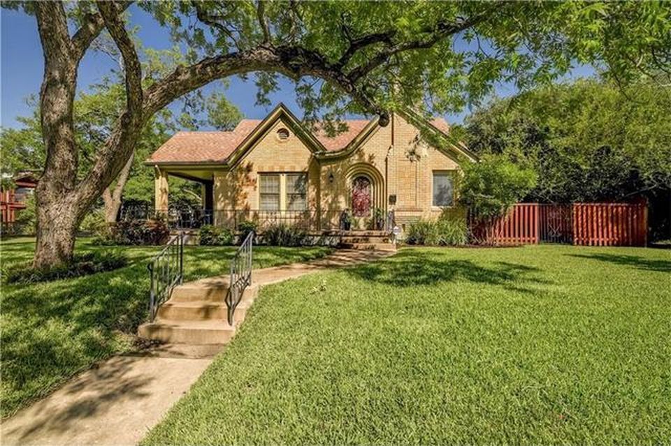 2800 French Pl in Austin, TX - Building Photo