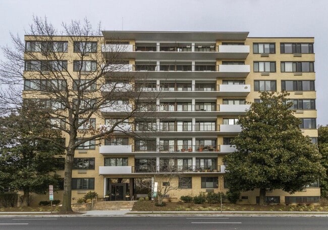 3601 Wisconsin Ave NW, Unit Apt 201 in Washington, DC - Building Photo - Building Photo