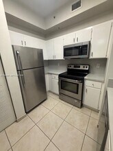 7200 NW 114th Ave in Doral, FL - Building Photo - Building Photo