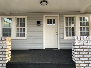 526 Holmes Ave in Baden, PA - Building Photo - Building Photo