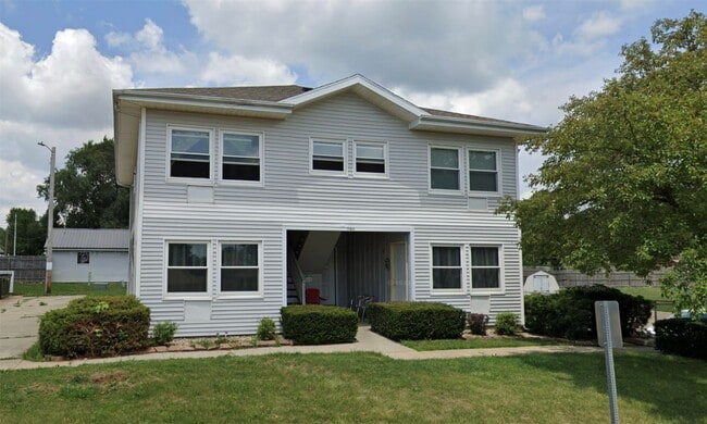 306 Wigwam St in Heyworth, IL - Building Photo - Building Photo