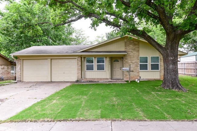 1404 Williamsburg Rd in Greenville, TX - Building Photo - Building Photo