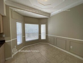 18221 Sandy Pointe Dr in Tampa, FL - Building Photo - Building Photo