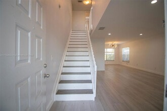 4844 Grapevine Wy in Davie, FL - Building Photo - Building Photo
