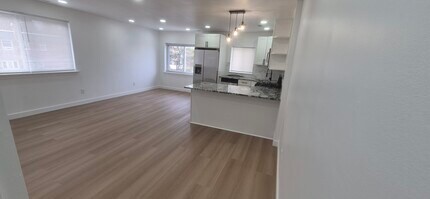 8258 Rodney St, Unit 1st Floor in Philadelphia, PA - Building Photo - Building Photo