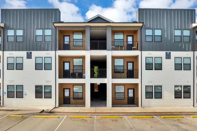 The Aurea in Houston, TX - Building Photo - Building Photo