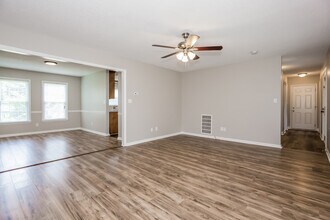 103 Wood Fox Ct in Gastonia, NC - Building Photo - Building Photo