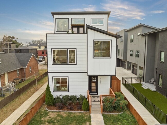 property at 1403 10th Ave N