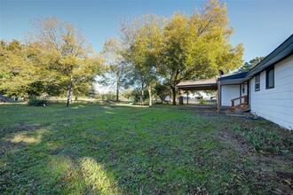 100 Ash St in Paradise, TX - Building Photo - Building Photo