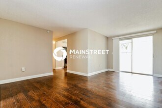 4929 Amherst Ct in Port Richey, FL - Building Photo - Building Photo