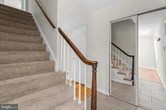 16 Cornerwood Ct in Gaithersburg, MD - Building Photo - Building Photo