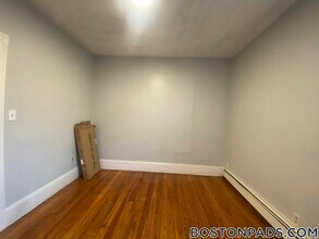 61 Crescent Ave in Boston, MA - Building Photo - Building Photo