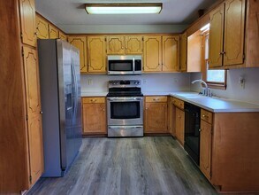 2527 Otis Dellinger Rd in Lincolnton, NC - Building Photo - Building Photo