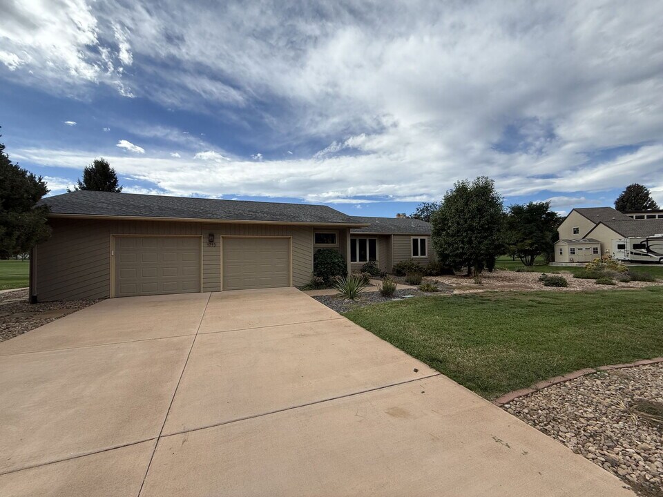1713 Richards Lake Rd in Fort Collins, CO - Building Photo