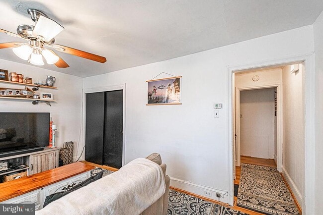 330 W 3rd Ave in Conshohocken, PA - Building Photo - Building Photo