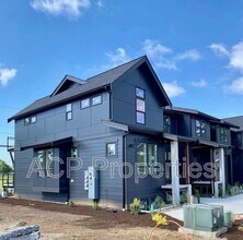1318 Bradley Ct in Lynden, WA - Foto de edificio - Building Photo