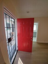 4215-4217 S Budlong Ave in Los Angeles, CA - Foto de edificio - Building Photo