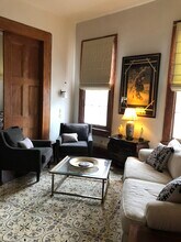 4820 Prytania St, Unit Apartment Condo in New Orleans, LA - Building Photo - Building Photo
