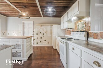 319 Sunburst Ln in Greenwood, IN - Building Photo - Building Photo