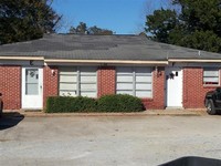 913 Saraland Blvd S in Saraland, AL - Foto de edificio - Building Photo