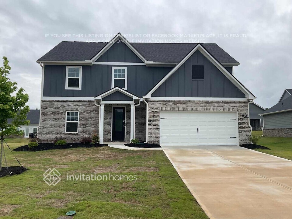 3211 Azteca Wy in Dacula, GA - Building Photo