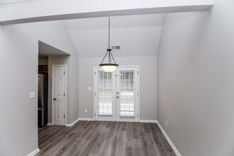 100 Hayes Park Ct in Dallas, GA - Foto de edificio - Building Photo