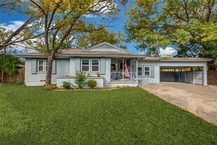 10227 Sylvia Dr in Dallas, TX - Building Photo