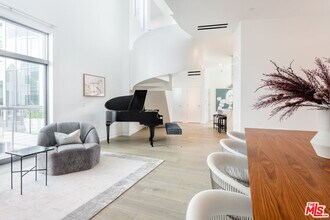 8600 Wilshire Blvd in Beverly Hills, CA - Building Photo - Building Photo