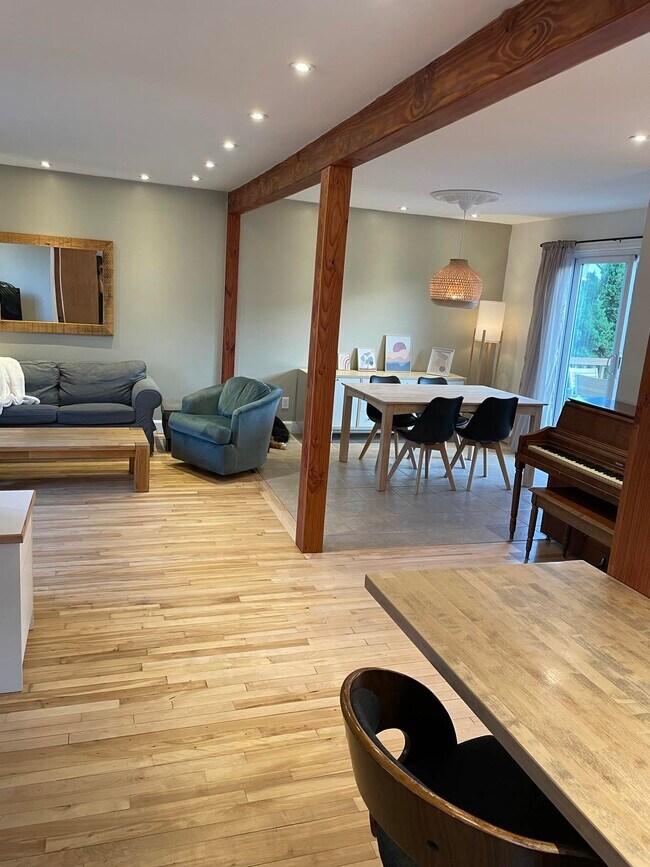 44 Sainte-Marie Rue in Beaupré, QC - Building Photo - Building Photo