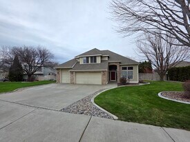 2918 W 43rd Ct in Kennewick, WA - Building Photo
