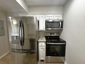 5333 Richmond Ave in Houston, TX - Building Photo - Building Photo