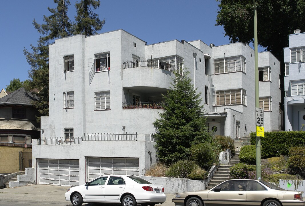 2907 Park Blvd in Oakland, CA - Building Photo