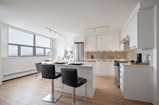 18 Brownlow in Toronto, ON - Building Photo