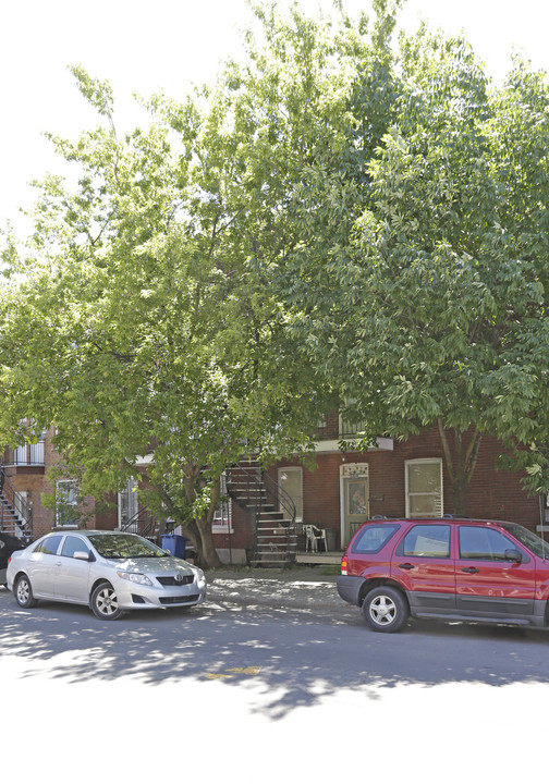 867-877 2e in Montréal, QC - Building Photo