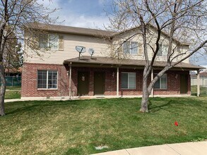 1728 N 1500 W-Unit -Unit F in Layton, UT - Building Photo - Building Photo