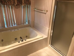 579 Sagamore Ave in Portsmouth, NH - Building Photo - Building Photo