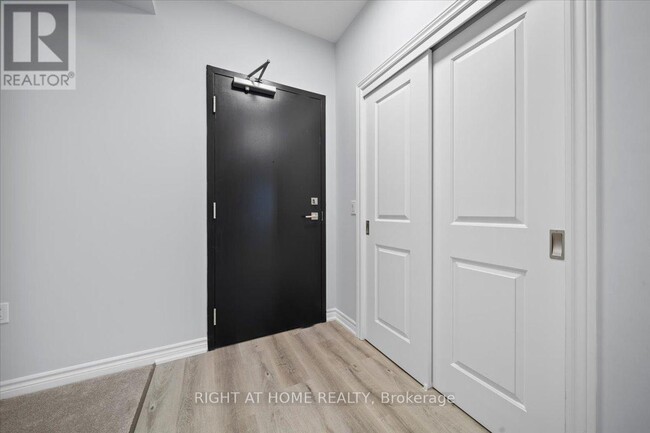1350-1350 Hemlock Rd in Ottawa, ON - Building Photo - Building Photo