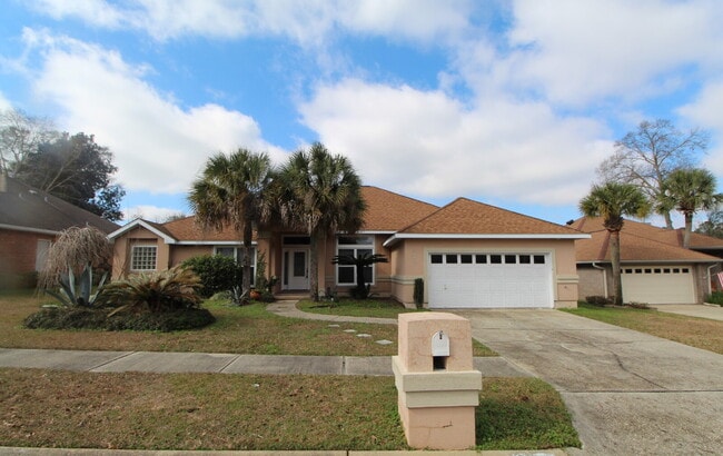 property at 2042 Hamilton Crossing Dr