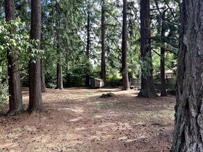 1912 SE Waldron Rd in Milwaukie, OR - Building Photo - Building Photo