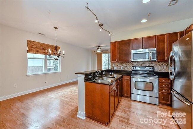 1308 Kenilworth Ave in Charlotte, NC - Building Photo - Building Photo