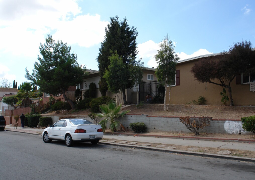 4066-4072 Estrella Ave in San Diego, CA - Building Photo