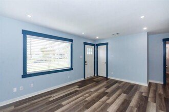 6637 Midfield Dr in Houston, TX - Building Photo - Building Photo