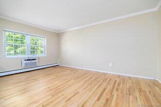398 Courtland Ave in Stamford, CT - Building Photo - Building Photo