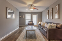 AI Carrollton Walk in Carrollton, GA - Building Photo - Interior Photo