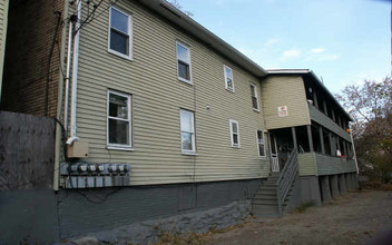 6 A-6 B Milton St in Worcester, MA - Building Photo - Building Photo