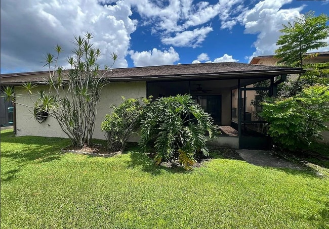4118 Fishermans Landing in Winter Haven, FL - Building Photo - Building Photo