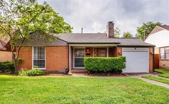 2638 Burlington Blvd in Dallas, TX - Building Photo