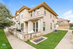 13800 Lyndhurst St in Austin, TX - Building Photo